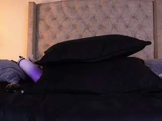 Allissonm  live sex cam