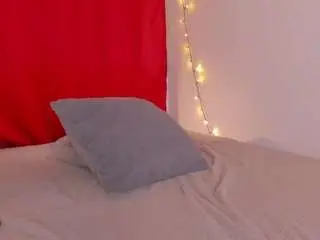 Emaboobss  live sex cam