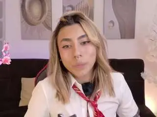 Lily-cooper  live sex cam
