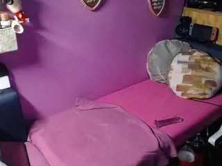 Sexymelli18  live sex cam