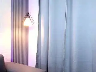 Adarha-low  live sex cam