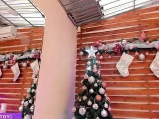 Meganslaves  live sex cam