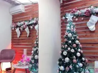 Meganslaves  live sex cam