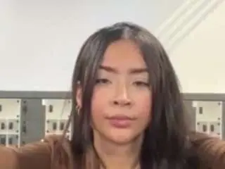 Orenishii  live sex cam