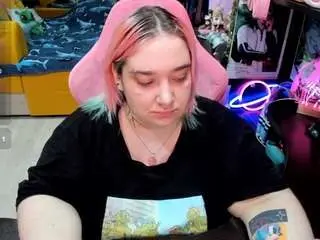 Softie-sofy  live sex cam