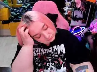 Softie-sofy  live sex cam