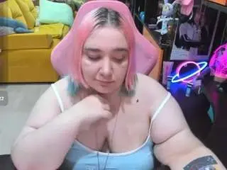 Softie-sofy  live sex cam