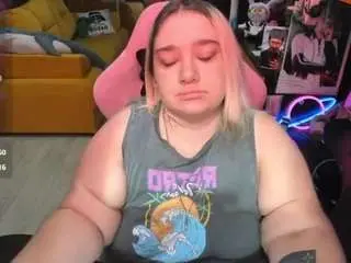 Softie-sofy  live sex cam