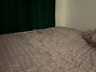 Ronnioflynn  live sex cam