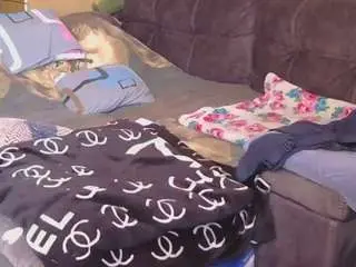 Medjik-lool  live sex cam
