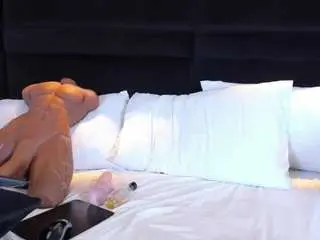 Miahills  live sex cam