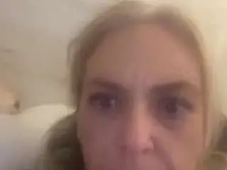Sammiebee75  live sex cam