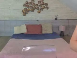 Icebluebabe  live sex cam
