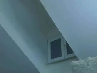 Icebluebabe  live sex cam