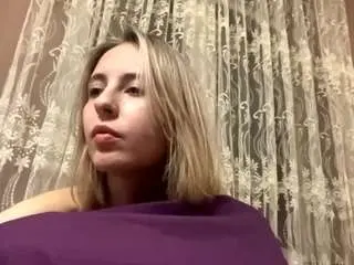 Risaschryver  live sex cam