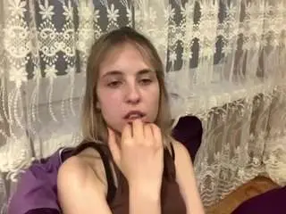 Risaschryver  live sex cam