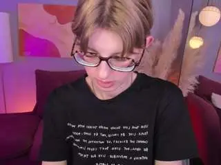Rubytwinkle  live sex cam