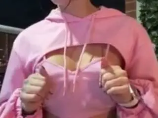 Sarahpeterson  live sex cam