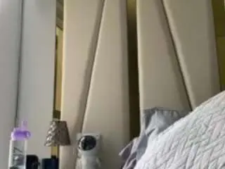 Sarahpeterson  live sex cam