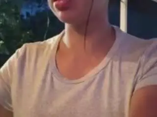 Sarahpeterson  live sex cam