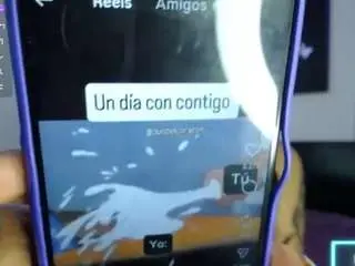 Kylee28  live sex cam