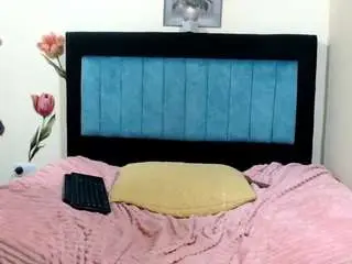 Lucyxs100  live sex cam