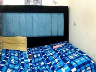 Lucyxs100  live sex cam