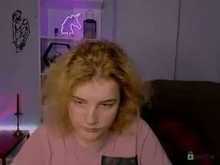 Miss-toxic69  live sex cam