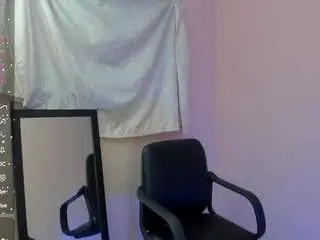 Cherrycurvy  live sex cam