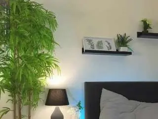 Lili-torin  live sex cam