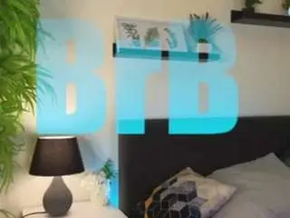 Lili-torin  live sex cam
