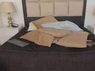 Maywestt  live sex cam