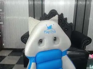 Babyschoolgiirl  live sex cam