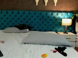 Lunnamoretti  live sex cam