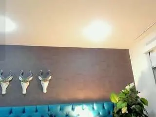 Lunnamoretti  live sex cam