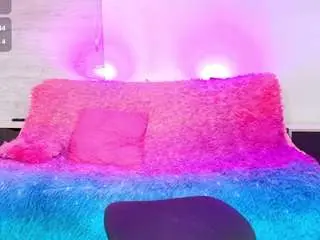 Nyra-queen  live sex cam