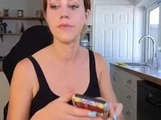 Stripmequick  live sex cam