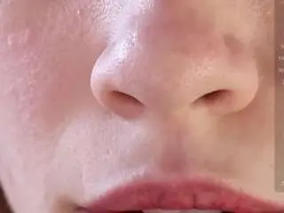 Sue-holland  live sex cam