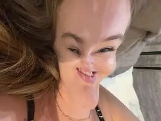 Charolettearendt  live sex cam