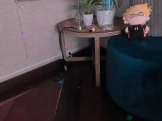 Maya-house  live sex cam