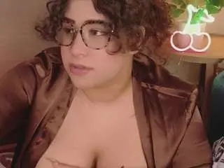 Maya-house  live sex cam