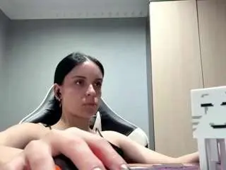 Sanaskowronski  live sex cam
