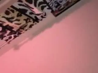 Winniewhimsical  live sex cam