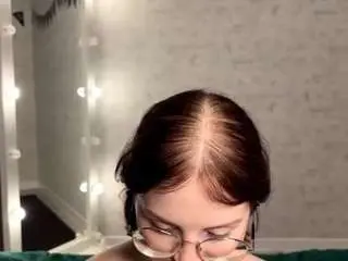 Audreyviau  live sex cam