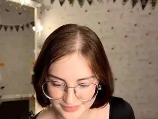 Audreyviau  live sex cam
