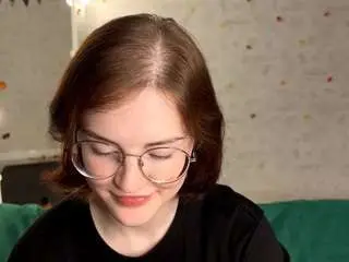 Audreyviau  live sex cam
