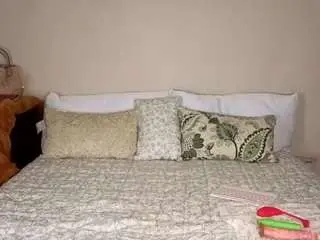 Creamyricanfountain  live sex cam