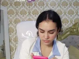 Jessb18  live sex cam