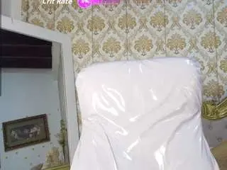 Jessb18  live sex cam