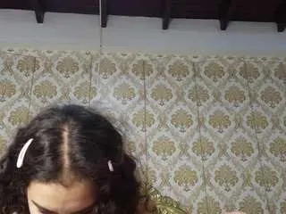 Jessb18  live sex cam